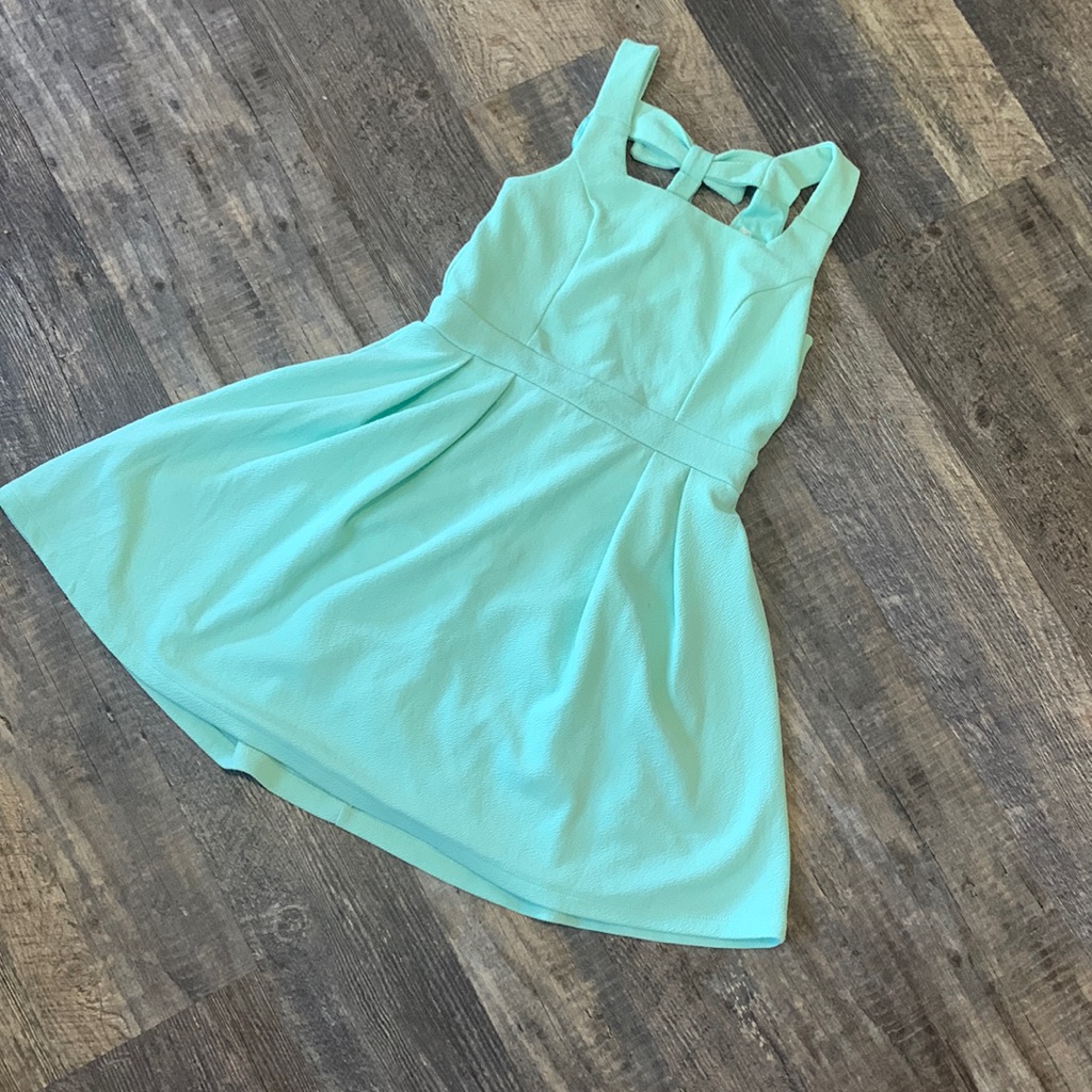 Super Cute!! Pastel Mint Dress